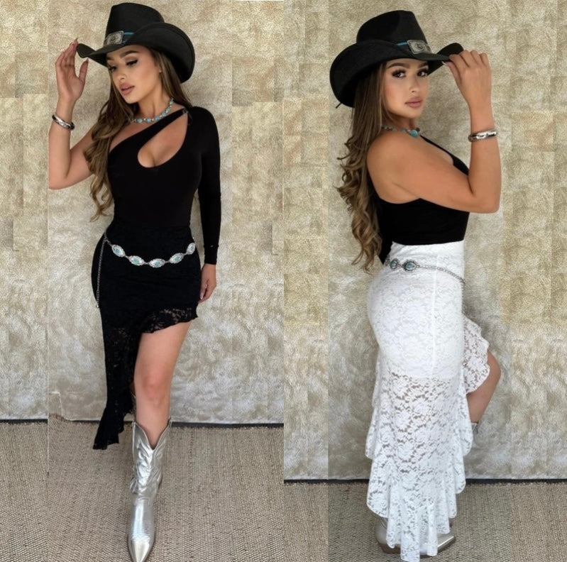 Rose lace skirt