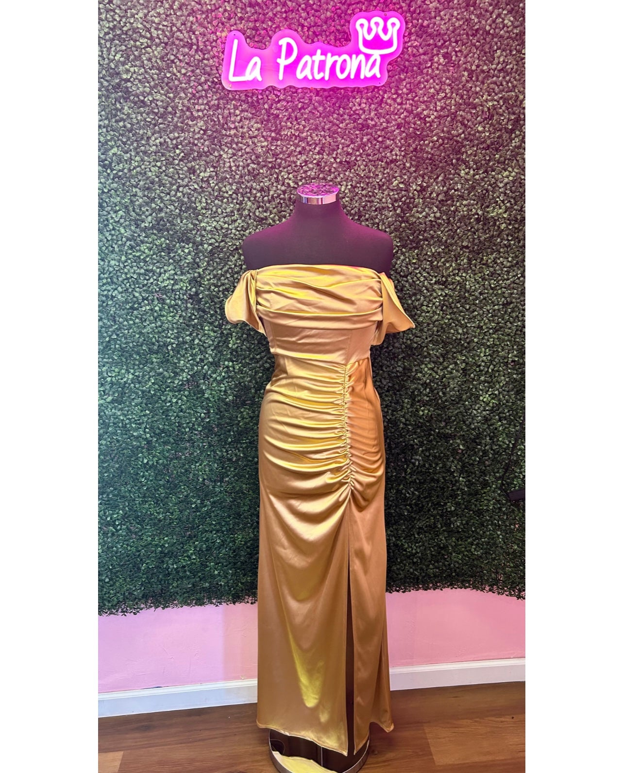 Laura dress - Gold